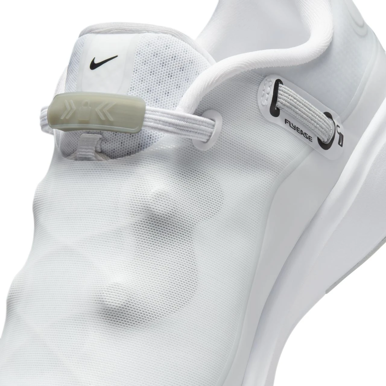 Nike Women's React Ace Tour Spikeless Golf Shoe - White 7 Nike Women's React Ace Tour Spikeless Golf Shoe - White - Image 7