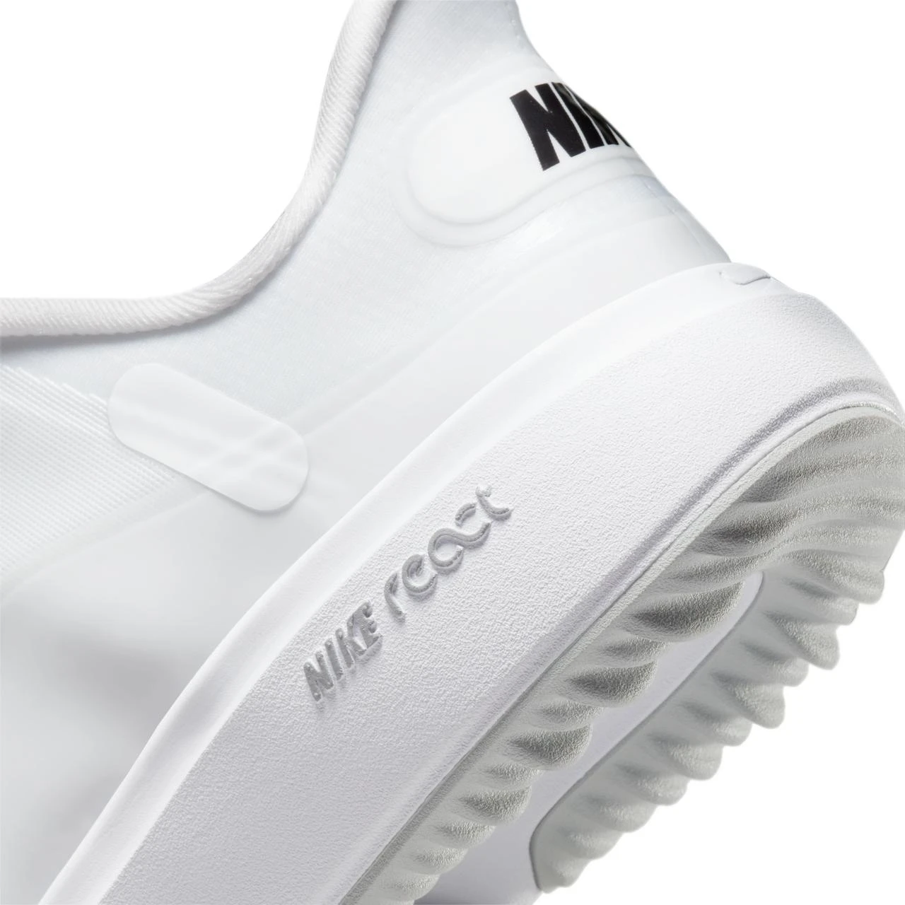 Nike Women's React Ace Tour Spikeless Golf Shoe - White 8 Nike Women's React Ace Tour Spikeless Golf Shoe - White - Image 8